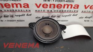 Usagé Haut-parleur Mercedes CLA Shooting Brake (117.9) 1.6 CLA-200 16V Prix € 17,99 Règlement à la marge proposé par Venema Autoparts