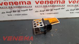 Używane Opornica wentylatora Renault Megane III Berline (BZ) 1.4 16V TCe 130 Cena € 17,00 Procedura marży oferowane przez Venema Autoparts