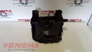 Gebrauchte Batterieträger Renault Megane III Berline (BZ) 1.4 16V TCe 130 Preis auf Anfrage angeboten von Venema Autoparts