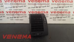Used Dashboard vent Skoda Octavia (1Z3) 2.0 RS TDI 16V Price € 29,99 Margin scheme offered by Venema Autoparts