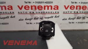 Used Electric window switch Renault Laguna II Grandtour (KG) Price € 9,99 Margin scheme offered by Venema Autoparts