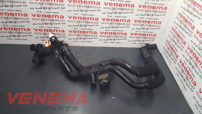 Radiator hose from a Peugeot 206 (2A/C/H/J/S) 1.4 HDi 2008