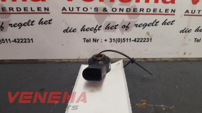 Begagnade Knackningssensor Volkswagen Eos (1F7/F8) 2.0 FSI 16V Pris € 9,99 Marginaltabell erbjuds av Venema Autoparts