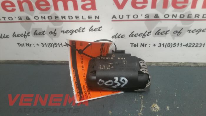 Begagnade Regnsensor Citroen C4 Grand Picasso (UA) 1.6 HDiF 16V 110 Pris € 50,00 Marginaltabell erbjuds av Venema Autoparts