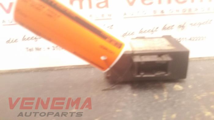 Używane Modul immobilizera Fiat Scudo (220Z) 1.9 D Cena na żądanie oferowane przez Venema Autoparts