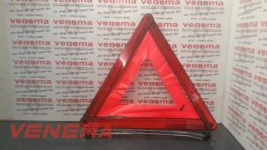 Used Warning triangle Volkswagen Eos (1F7/F8) 2.0 FSI 16V Price on request offered by Venema Autoparts