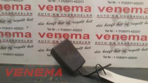 Used Rear seatbelt buckle, left Volkswagen Eos (1F7/F8) 2.0 FSI 16V Price on request offered by Venema Autoparts