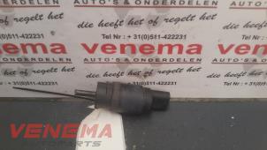 Used Windscreen washer pump Volkswagen Eos (1F7/F8) 2.0 FSI 16V Price € 9,00 Margin scheme offered by Venema Autoparts