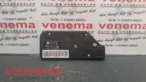 Usados Amplificador de antena Volkswagen Eos (1F7/F8) 2.0 FSI 16V Precio de solicitud ofrecido por Venema Autoparts