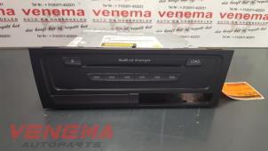 Gebrauchte CD Wechsler Audi A5 (8T3) 2.7 TDI V6 24V Preis auf Anfrage angeboten von Venema Autoparts