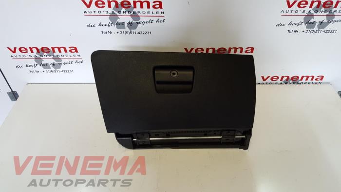 Glovebox from a BMW 3 serie Touring (E91) 318d 16V 2010