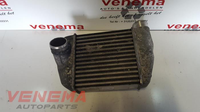 Intercooler from a Audi A6 (C6) 2.0 TDI 16V 2006