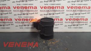 Used Air mass meter Opel Vectra C GTS 1.9 CDTI 16V Price € 24,99 Margin scheme offered by Venema Autoparts