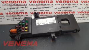 Usados Caja de fusibles Opel Vectra C GTS 1.9 CDTI 16V Precio de solicitud ofrecido por Venema Autoparts