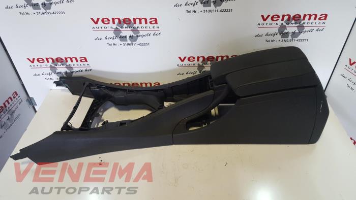 Usagé Console central BMW 3 serie Touring (E91) 318d 16V Prix € 34,99 Règlement à la marge proposé par Venema Autoparts