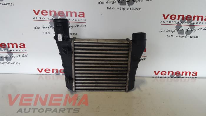 Usagé Echangeur air (Intercooler) Audi A4 (B7) 2.0 TDI 16V Prix € 100,00 Règlement à la marge proposé par Venema Autoparts