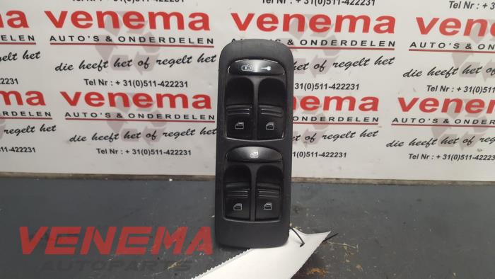 Usados Interruptor combinado de ventanillas Porsche Cayenne (9PA) 4.5 S V8 32V Precio € 34,99 Norma de margen ofrecido por Venema Autoparts