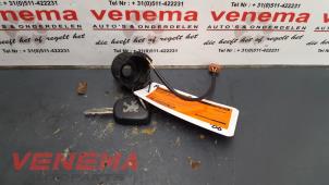 Used Remote control kit Peugeot Partner 1.6 HDI 75 Price € 39,00 Margin scheme offered by Venema Autoparts