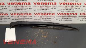 Usagé Bras essuie-glace arrière Opel Corsa D 1.2 ecoFLEX Prix € 14,99 Règlement à la marge proposé par Venema Autoparts