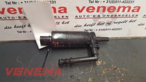 Used Headlight washer pump Volkswagen Golf V (1K1) Price € 20,00 Margin scheme offered by Venema Autoparts