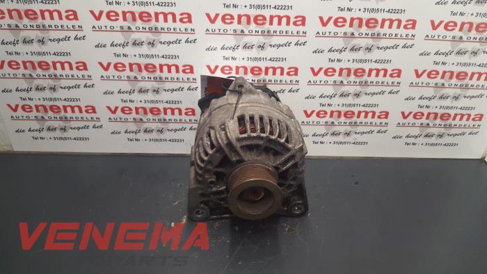 Dynamo from a Renault Clio III (BR/CR) 1.2 16V 65 2006