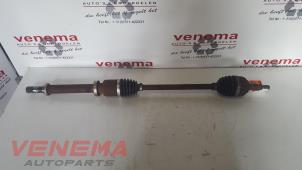 Used Front drive shaft, right Renault Clio III (BR/CR) 1.2 16V 65 Price € 34,99 Margin scheme offered by Venema Autoparts