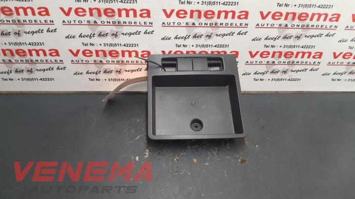 Usagé Divers Volkswagen Caddy III (2KA,2KH,2CA,2CH) 1.6 TDI 16V Prix € 9,99 Règlement à la marge proposé par Venema Autoparts