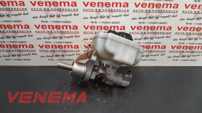 Master brake cylinder