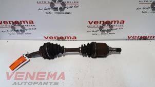 Używane Os napedowa lewy przód Nissan Almera (N16) 2.2 Di 16V Cena € 24,99 Procedura marży oferowane przez Venema Autoparts
