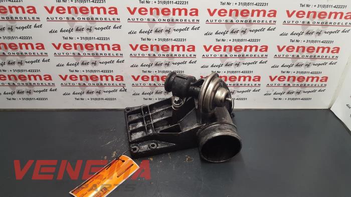 Begagnade EGR-ventil Mercedes C (W202) 2.5 C-250 TD 20V Pris € 39,99 Marginaltabell erbjuds av Venema Autoparts