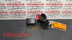 Used Rear seatbelt buckle, centre Audi A4 (B7) 2.0 TDI 16V Price € 40,00 Margin scheme offered by Venema Autoparts