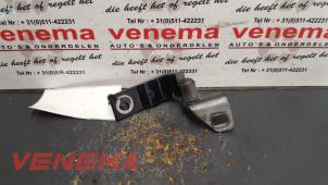 Used Rear door hinge, right Ford Mondeo IV Wagon 2.0 TDCi 115 16V Price € 15,00 Margin scheme offered by Venema Autoparts