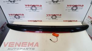 Used Roof spoiler Peugeot 307 CC (3B) 2.0 16V Price € 65,00 Margin scheme offered by Venema Autoparts