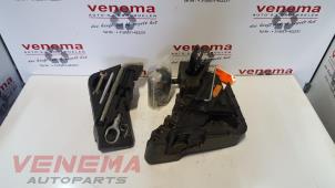 Used Tyre repair kit Porsche Cayenne (9PA) 4.5 S V8 32V Price € 85,00 Margin scheme offered by Venema Autoparts