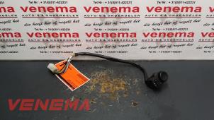 Używane Przelacznik lusterka Opel Vectra B (36) 1.8 16V Ecotec Cena € 9,00 Procedura marży oferowane przez Venema Autoparts