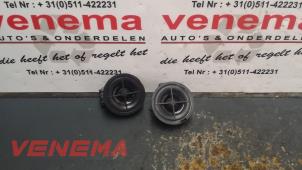Used Speaker Opel Vectra B (36) 1.8 16V Ecotec Price € 15,00 Margin scheme offered by Venema Autoparts