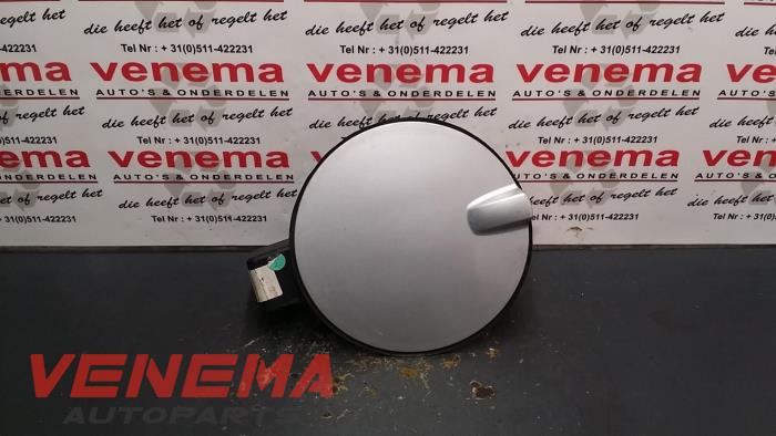 Begagnade Tanklucka Opel Astra H (L48) 1.7 CDTi 16V Pris € 19,99 Marginaltabell erbjuds av Venema Autoparts
