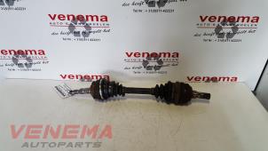Usagé Arbre de transmission avant gauche Opel Vectra B (36) 1.8 16V Ecotec Prix € 18,99 Règlement à la marge proposé par Venema Autoparts