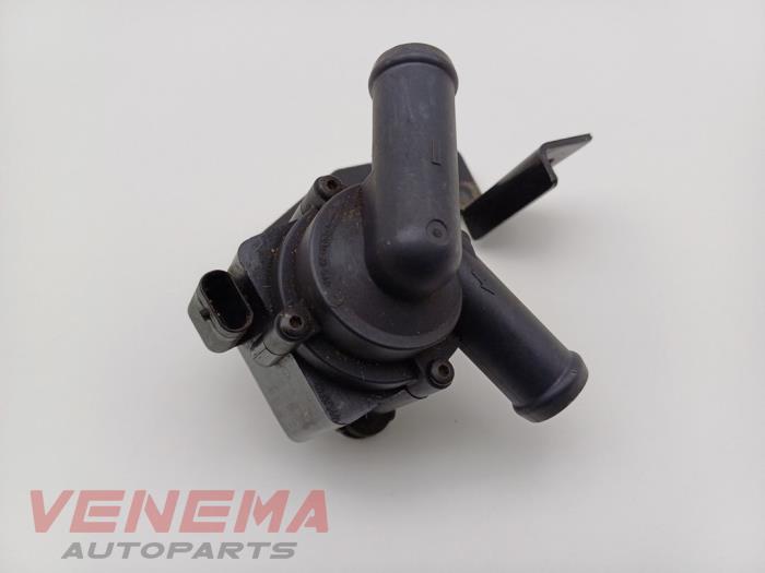 Begagnade Vattenpump Audi A4 (B8) 2.0 TDI 16V Pris € 34,99 Marginaltabell erbjuds av Venema Autoparts