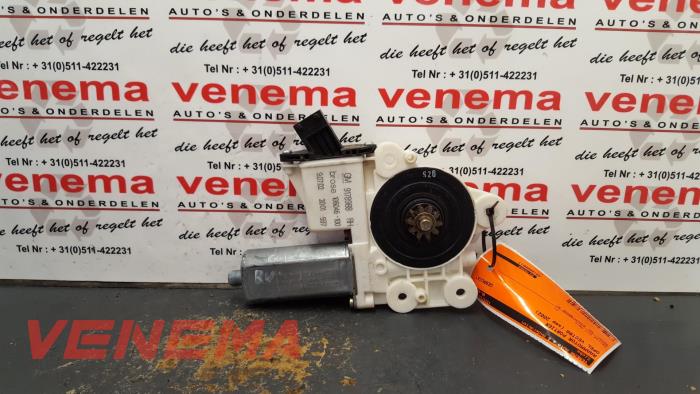 Usados Motor de ventanilla de puerta Opel Vectra C 1.8 16V Precio € 19,99 Norma de margen ofrecido por Venema Autoparts