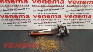 Gebrauchte Türfänger 4-türig rechts vorne Opel Vectra C 1.8 16V Preis € 20,00 Margenregelung angeboten von Venema Autoparts