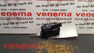 Used Tank flap lock motor Opel Vectra C 1.8 16V Price € 20,00 Margin scheme offered by Venema Autoparts