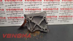 Support dynamo bas d'un Peugeot 207/207+ (WA/WC/WM) 1.4 16V 2007