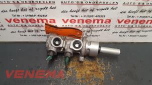 Usagé Cylindre de frein principal Peugeot 307 CC (3B) 2.0 16V Prix € 50,00 Règlement à la marge proposé par Venema Autoparts