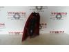 Taillight, right from a Peugeot 307 SW (3H) 1.6 HDiF 110 16V 2004