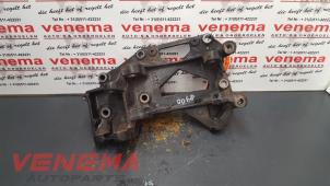 Used Alternator lower bracket Peugeot 307 CC (3B) 2.0 16V Price € 45,00 Margin scheme offered by Venema Autoparts