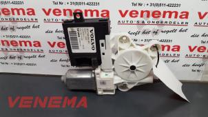 Used Door window motor Volvo V50 (MW) 1.6 D 16V Price € 40,00 Margin scheme offered by Venema Autoparts