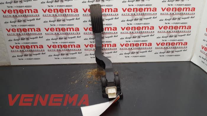 Używane Pedal gazu Peugeot 206 (2A/C/H/J/S) 1.4 16V Cena € 50,00 Procedura marży oferowane przez Venema Autoparts