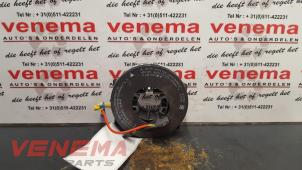 Usados Muelle de reloj airbag Opel Corsa C (F08/68) 1.3 CDTi 16V Precio € 35,00 Norma de margen ofrecido por Venema Autoparts