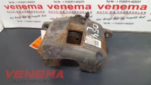 Usagé Etrier de frein (pince) avant gauche Peugeot 207 CC (WB) 1.6 16V THP Prix € 50,00 Règlement à la marge proposé par Venema Autoparts